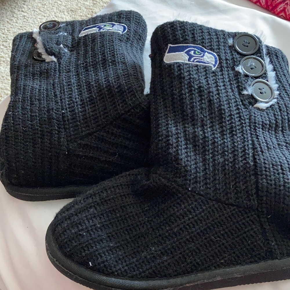 Seahawks slippers